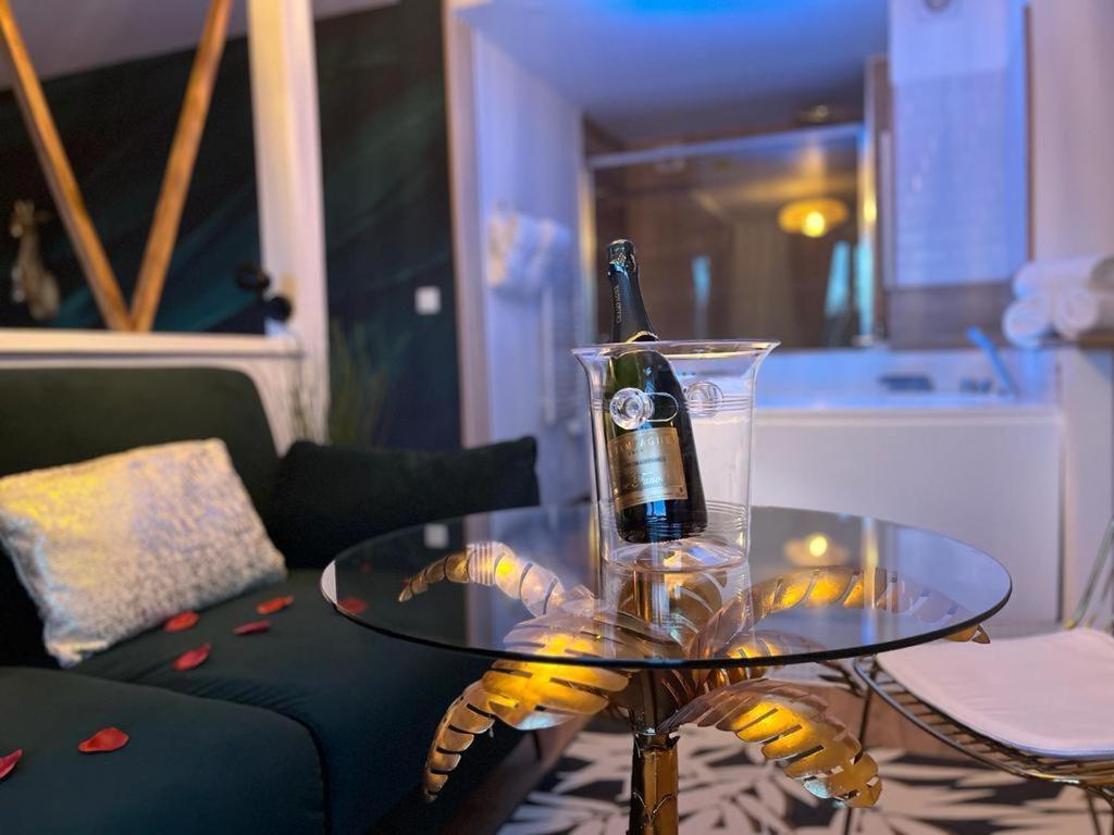 Suite Love Jacuzzi Montevrain Bagian luar foto