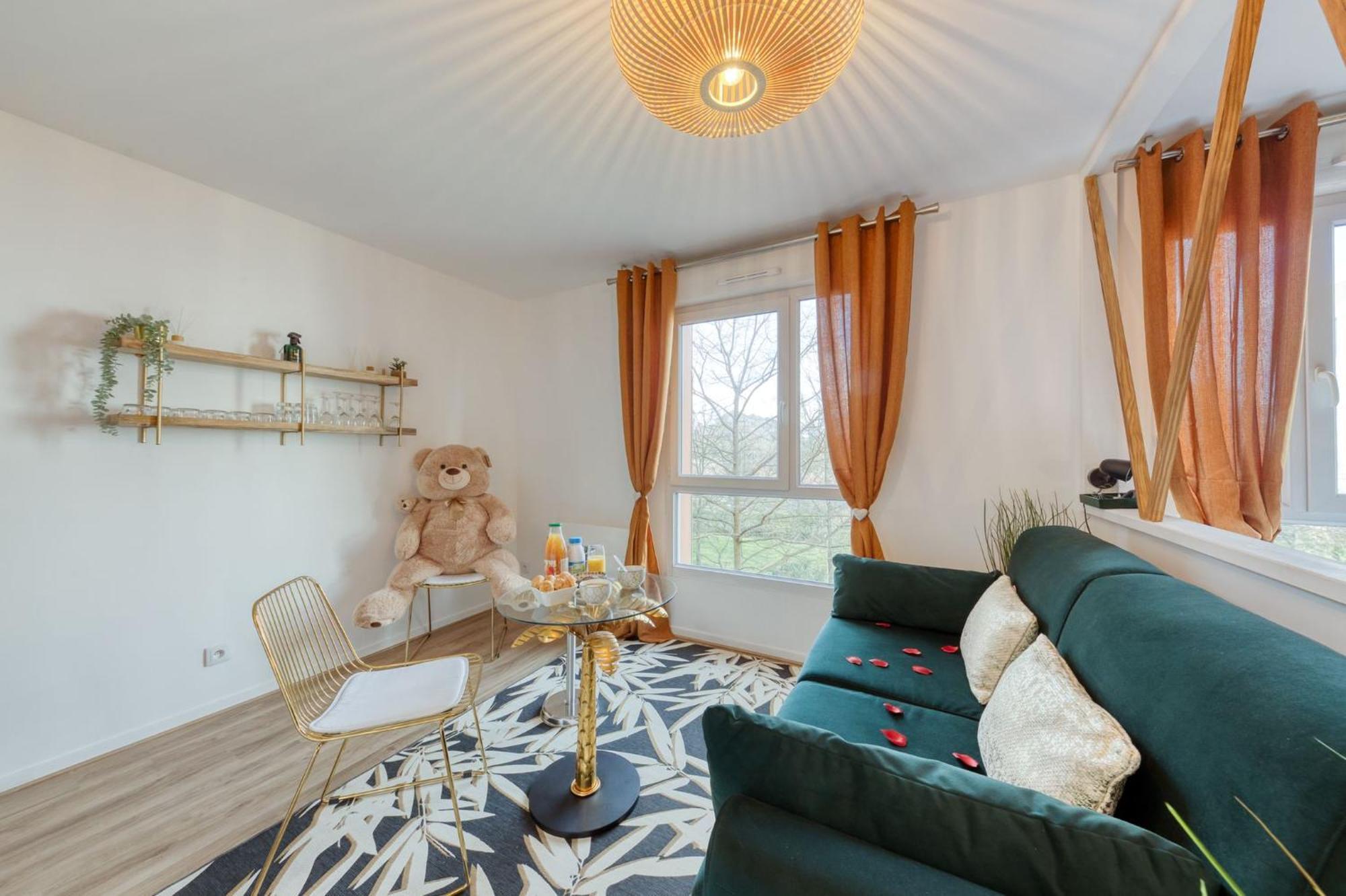 Suite Love Jacuzzi Montevrain Bagian luar foto